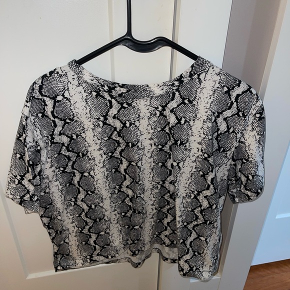 Sneak skin crop top - Picture 1 of 3